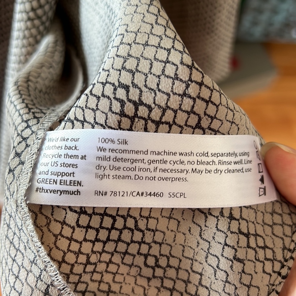 EILEEN FISHER STONE SILK CREPE DE CHINE CHAINETTE ASYMMETRIC TANK SET SIZE M NWT - Picture 12 of 12